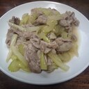 豚こまとセロリのにんにく生姜塩糀炒め